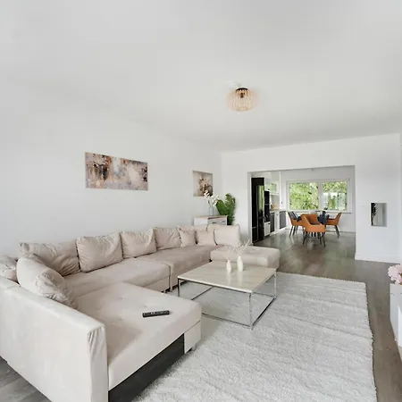 Design - Traumlage Zwischen Cgn & Dus *