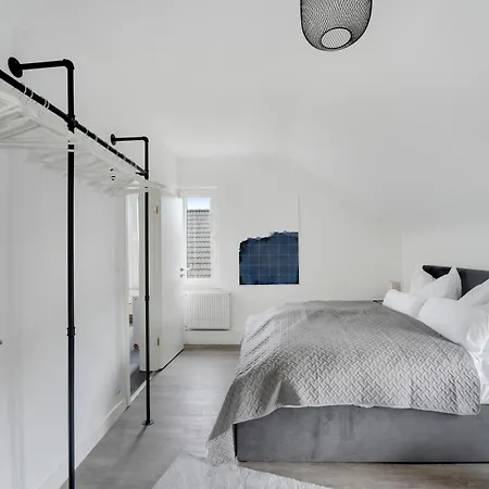 Design - Traumlage Zwischen Cgn & Dus