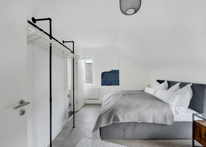 Design - Traumlage Zwischen Cgn & Dus